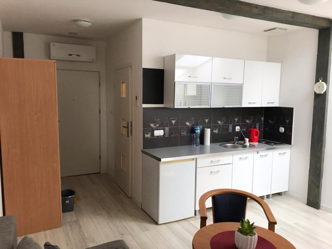 Relaxbox Lejlighed Kraków Eksteriør billede
